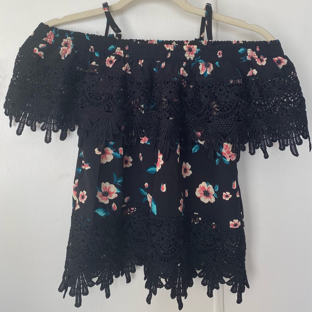 Off-Shoulder Shirt